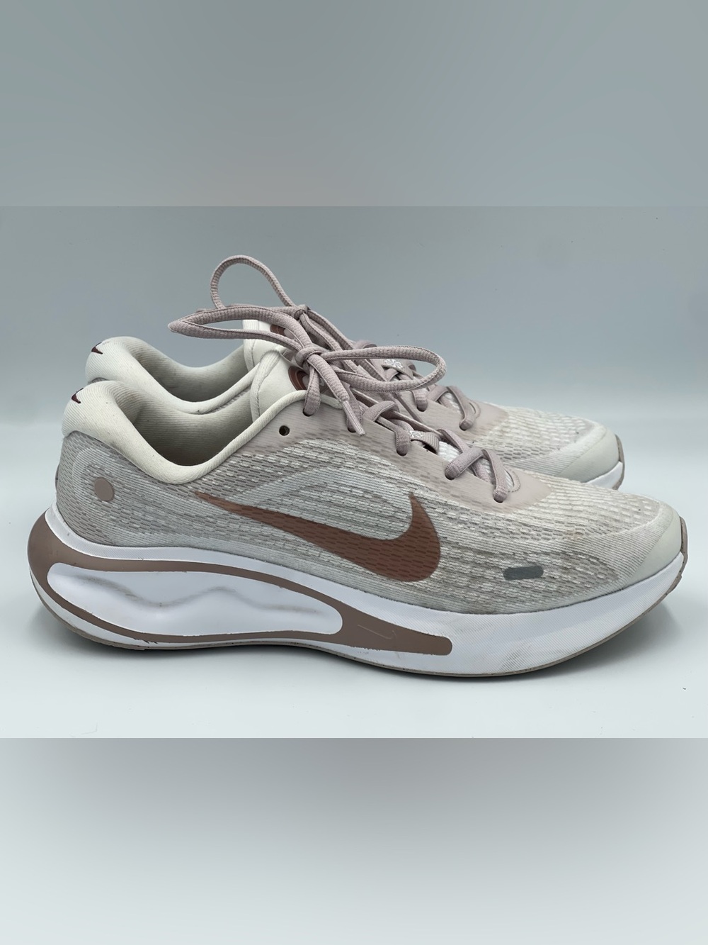New Nike JOURNEY RUN Size Womens 8.5